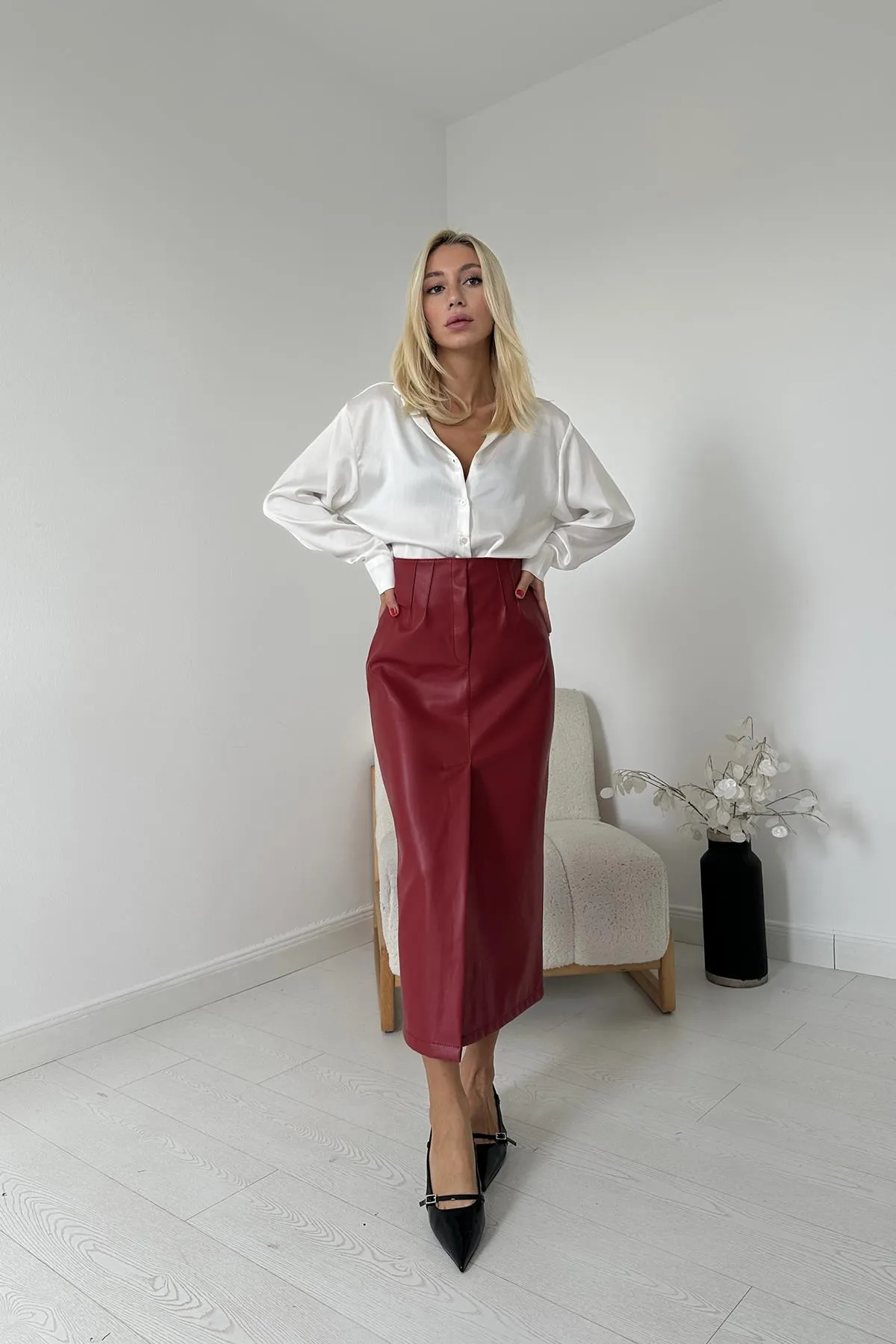 Bordo Yırtmaçlı Süs Patlı Etek Bordo